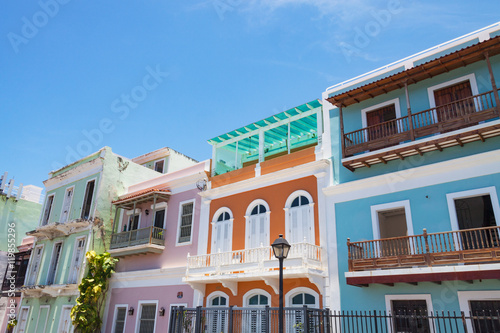 Obraz na płótnie Historic buildings in Old San Juan, Puerto Rico.