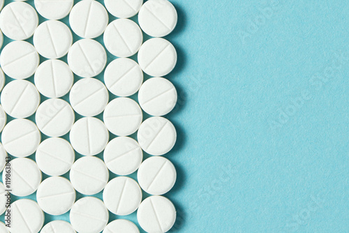 Plakat White tablets or medicine
