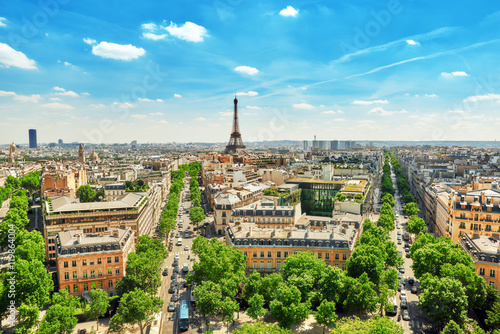 Beautiful panoramic view of Paris from the roof of the Triumphal © BRIAN_KINNEY