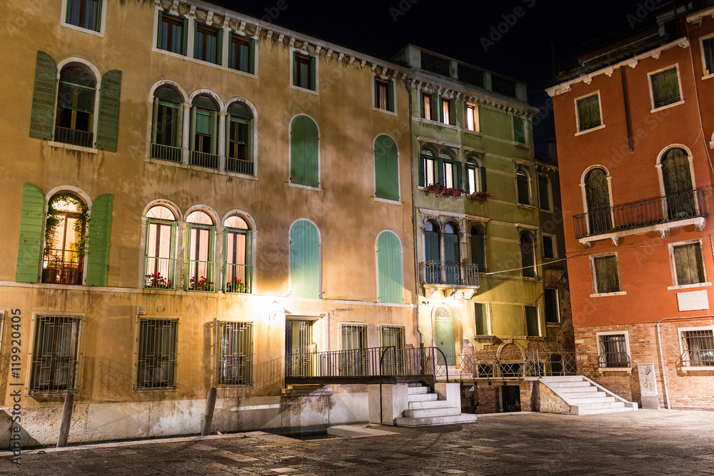 Venise place campiello san vidal de nuit