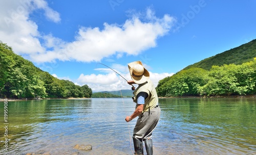 フィッシング・晩夏の湖