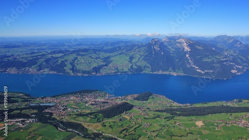 Lake Thunersee, Spiez and Mt Niederhorn © u.perreten