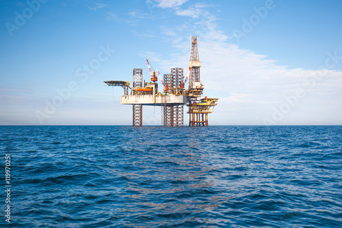 фотографія Oil platform