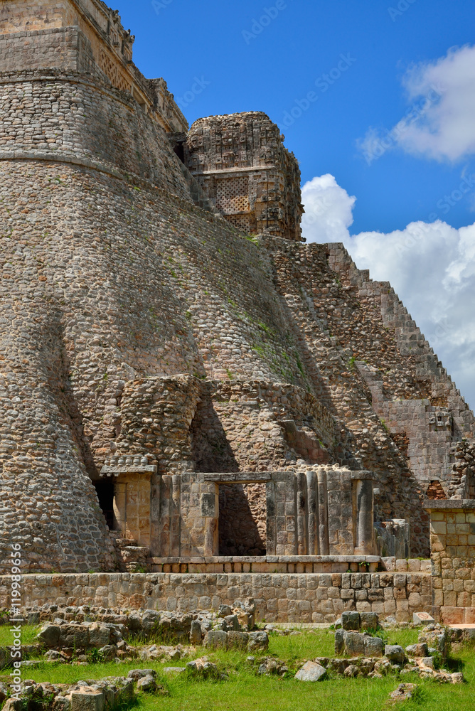 Uxmal. Piramide dell'indovino