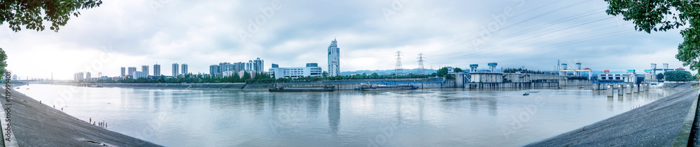 Gezhouba Dam, the river lock