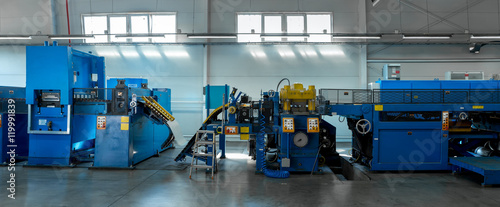 conveyor for cutting sheet metal, shop for metal drawing, conveyor metal sheets