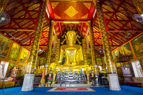Great golden buddha statue © ninosayompoo