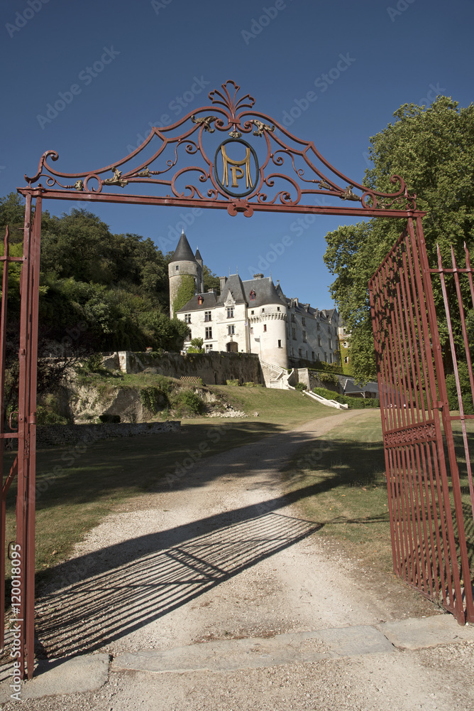 Φωτογραφία Chissey en Touraine Loire region France - August 2016 - The French turreted 15th