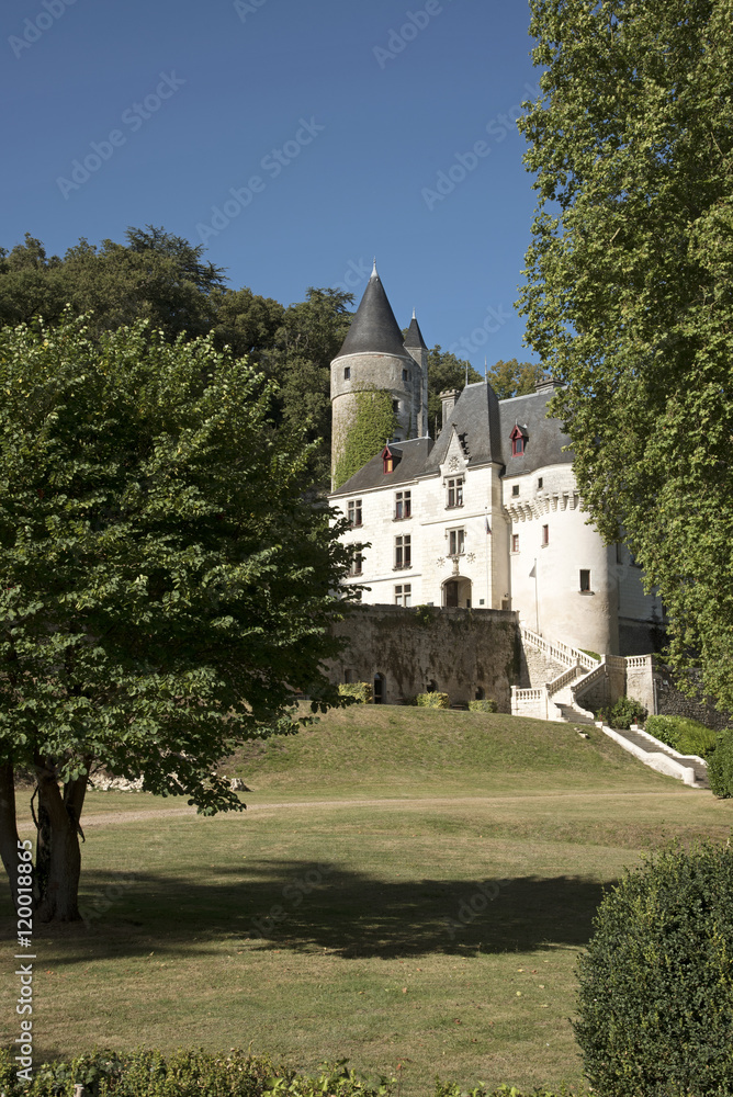 Φωτογραφία Chissey en Touraine Loire region France - August 2016 - The French turreted 15th