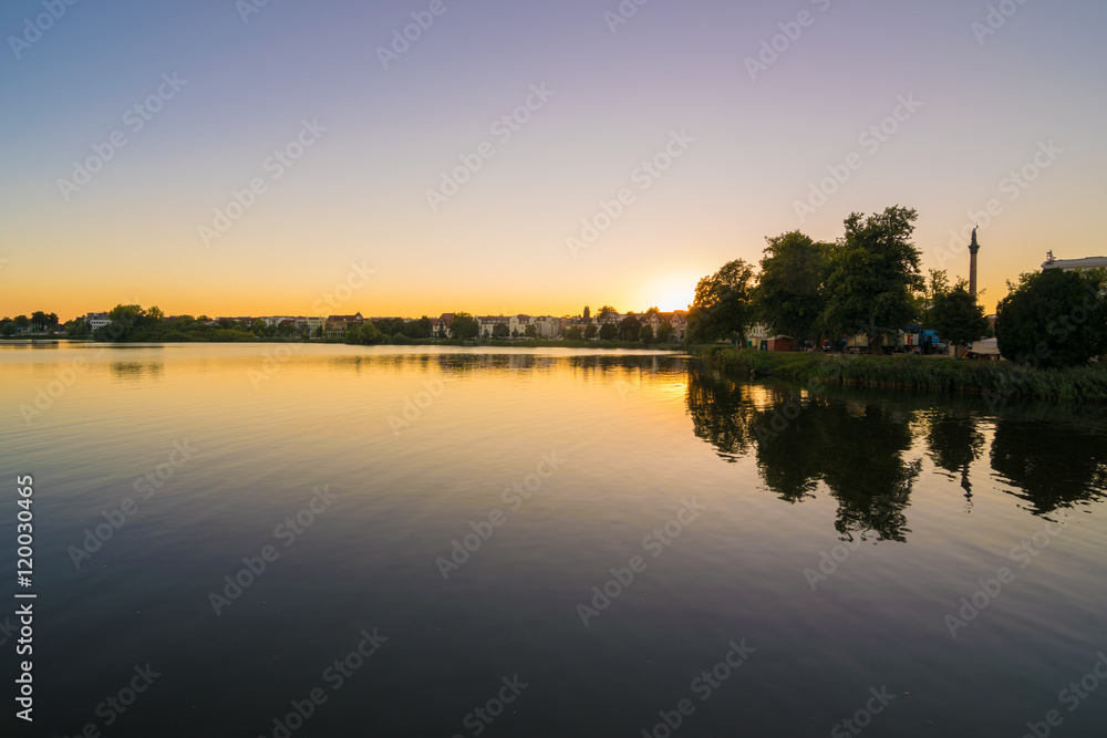 Abend am Schweriner See, Mecklenburg-Vorpommern in Deutschland