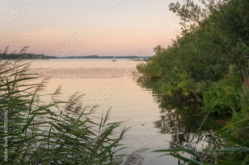 Abenddämmerung am Schweriner See, Mecklenburg-Vorpommern in Deutschland