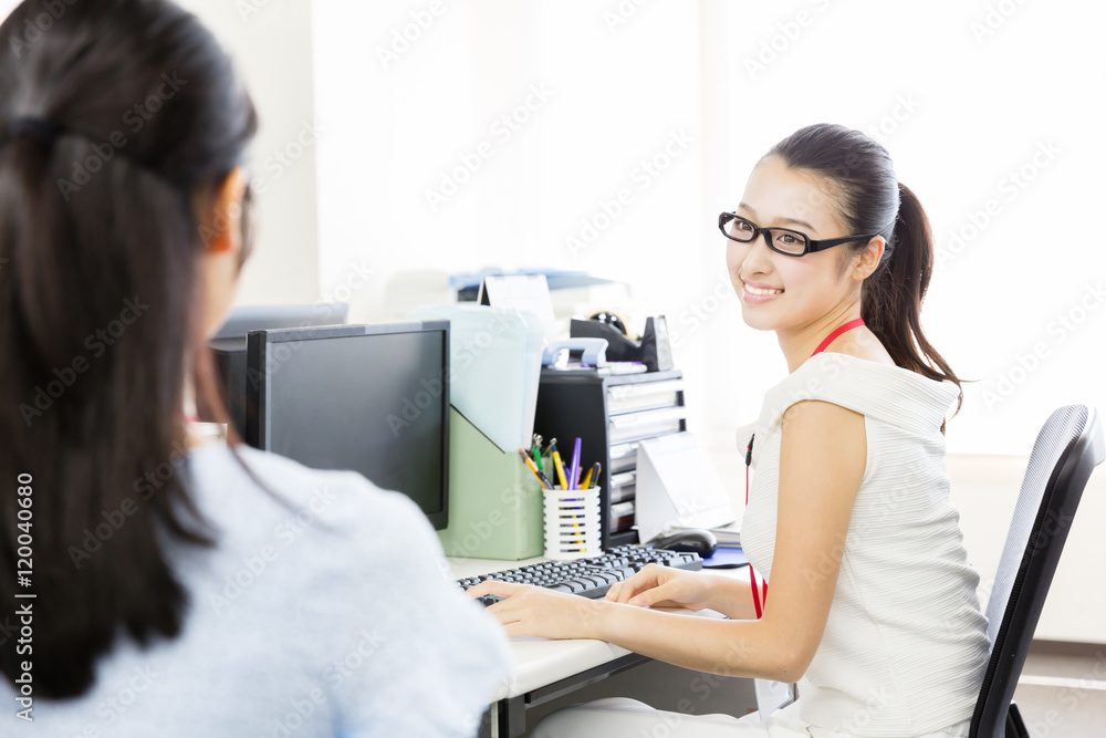 asian businesswomen in the office asian businesswomen in the office