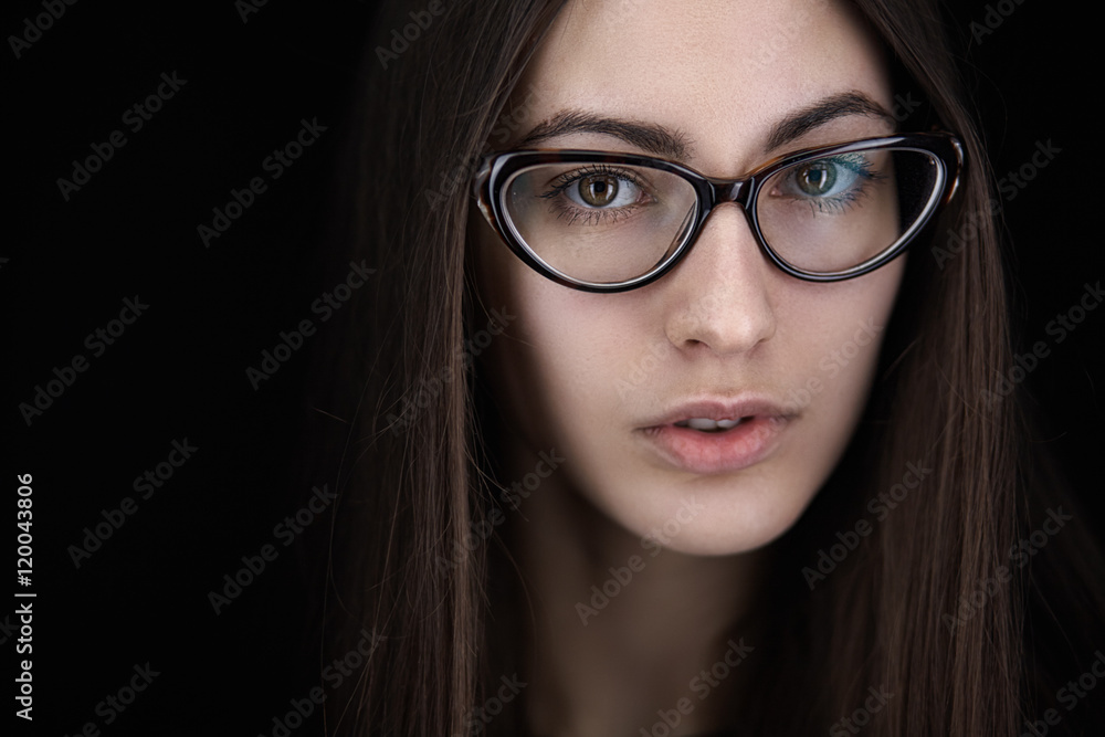 Natural brunette beauty with glasses