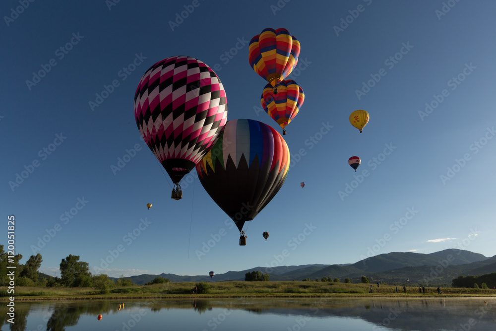 Fototapeta premium Colorful Hot-Air Balloons 