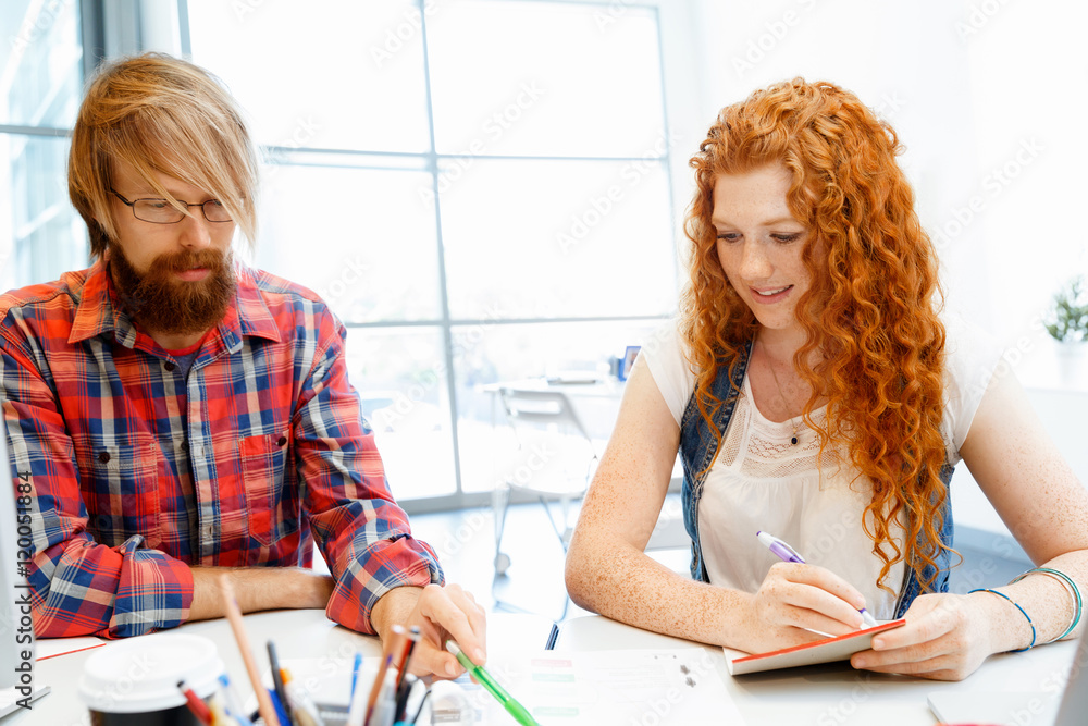 Obraz premium Co-workers working together