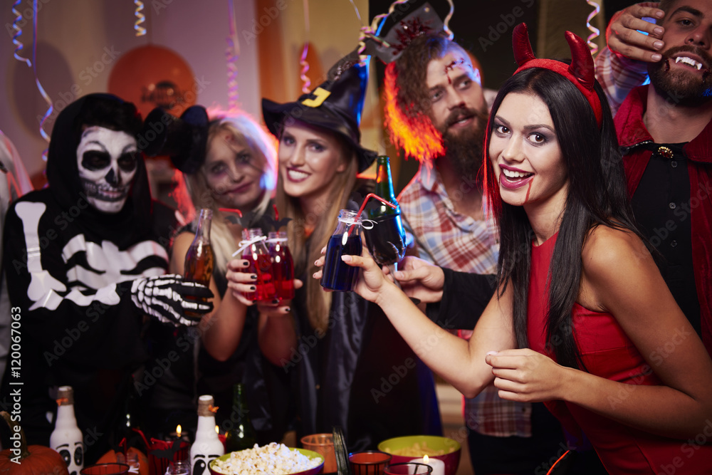 Fototapeta premium Having fun and colorful drinks