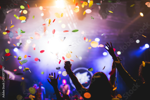 Wallpaper Mural Confetti and party Torontodigital.ca