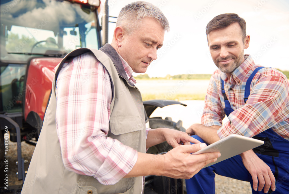 Using technology on the farm Using technology on the farm