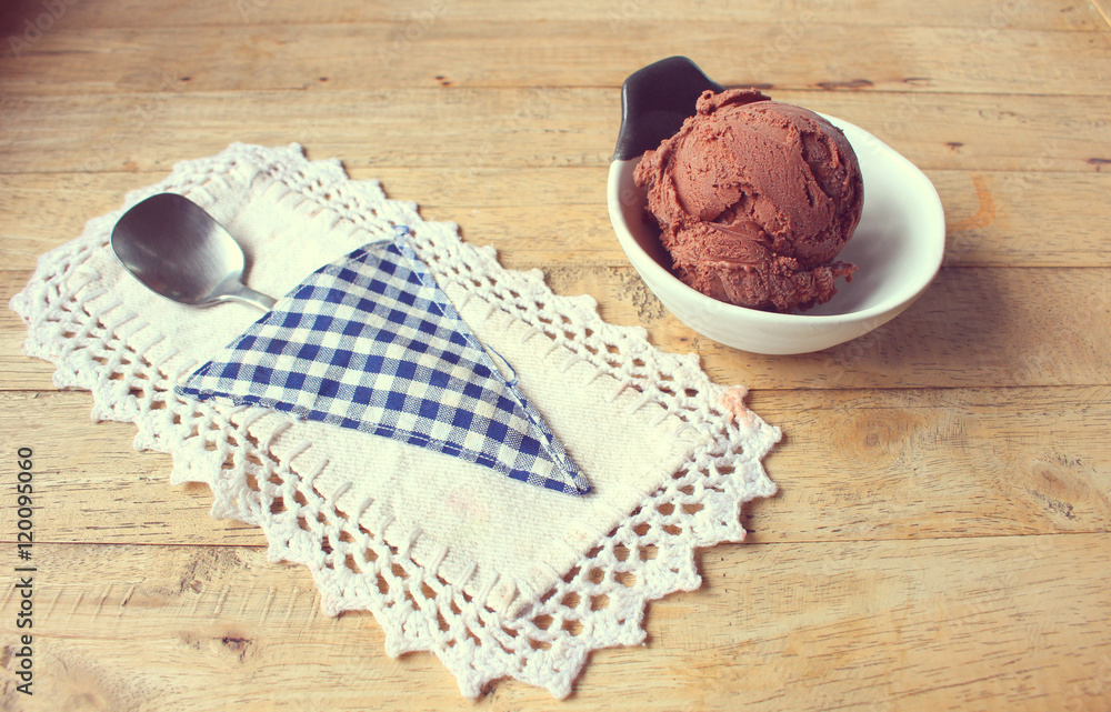 Vintage Style Ice Cream Scoop