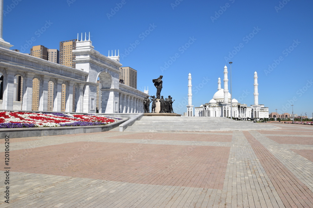 Obraz premium View in Independence Square in Astana, capital of Kazakhstan