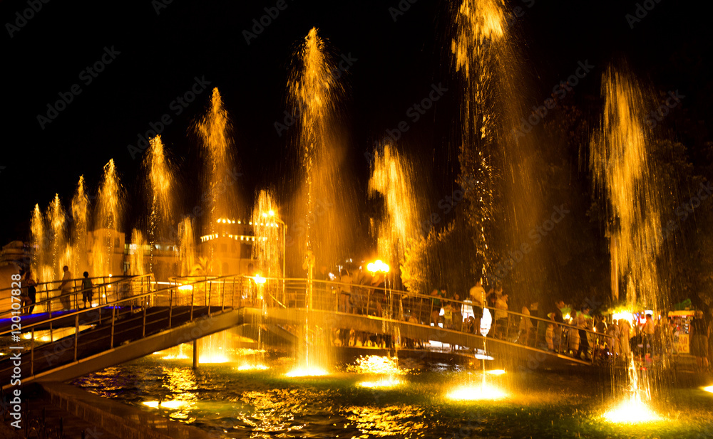 Fototapeta premium Dancing fountain in Batumi