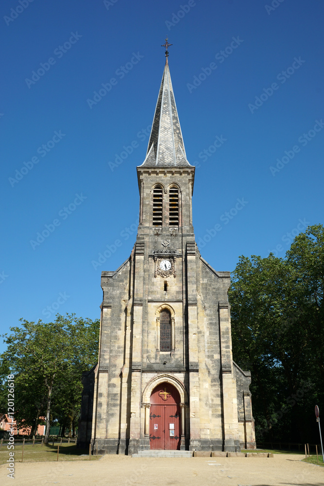 Eglise Saint-Louis à Uza