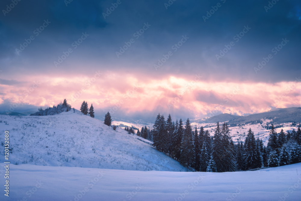 Bright colorful winter sunset