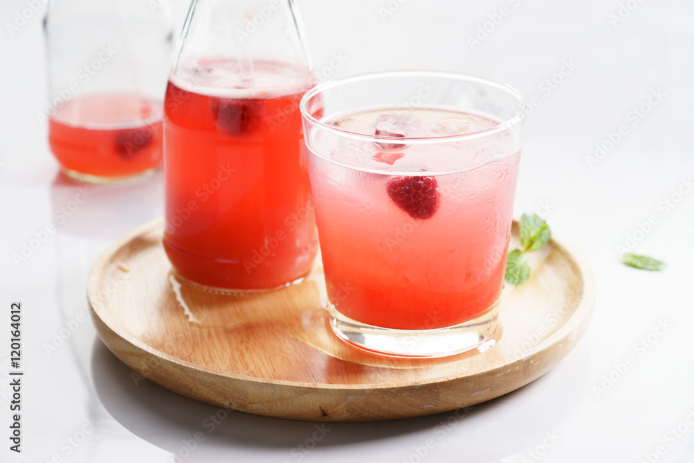 iced red raspberry drinks iced red raspberry drinks
