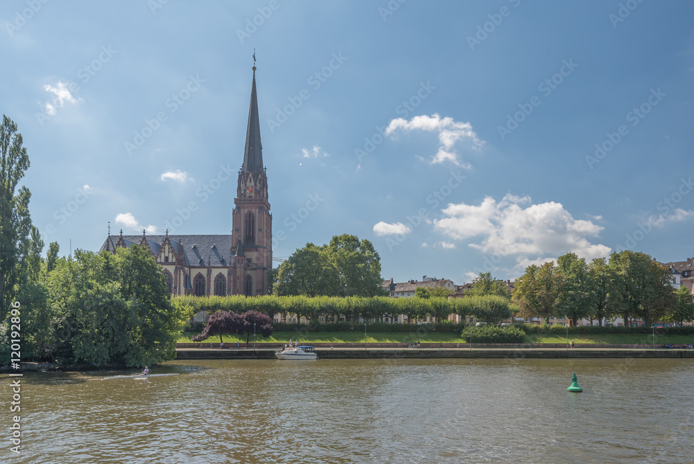 Main und Dreikönigskirche, Frankfurt Innenstadt