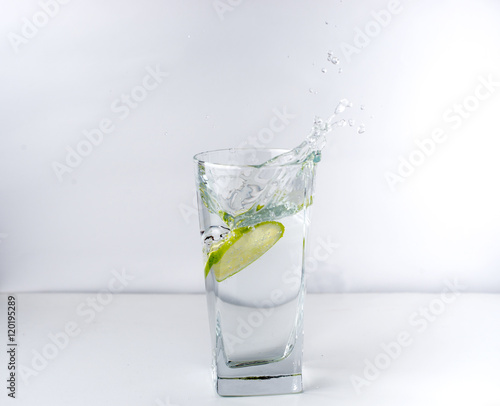 Wallpaper Mural glass with lime Torontodigital.ca