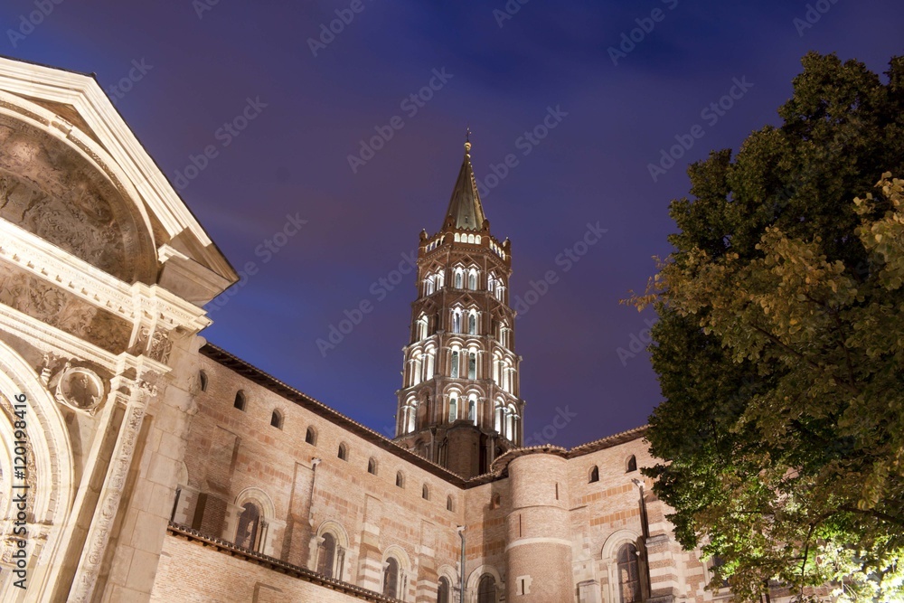 Saint sernin basilica at night in Toulouse, France