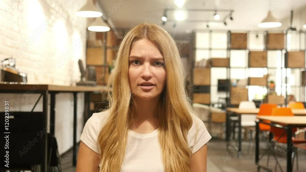 Angry Girl , Disagree , yelling Angry Girl , Disagree , yelling