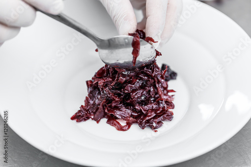 Braised red cabbage