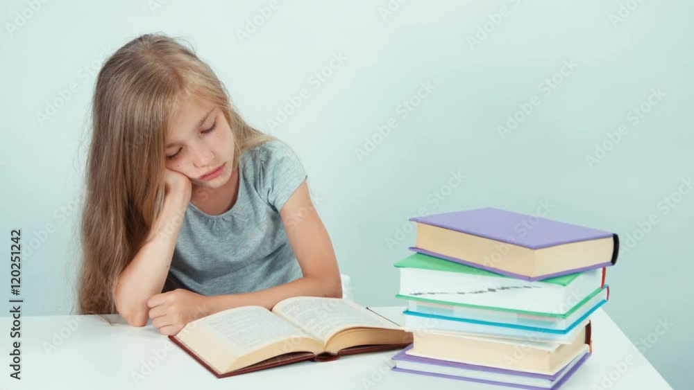 Child wants to sleep but not to study Child wants to sleep but not to study