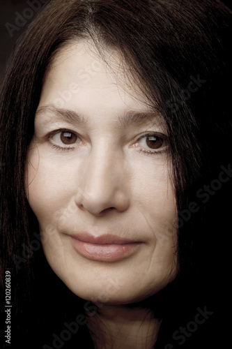 Portrait of beautiful woman © vladi59