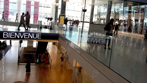 Photography Intérieur du Cnit à la défense , quartier d'affaires et commercial à Paris - Fra