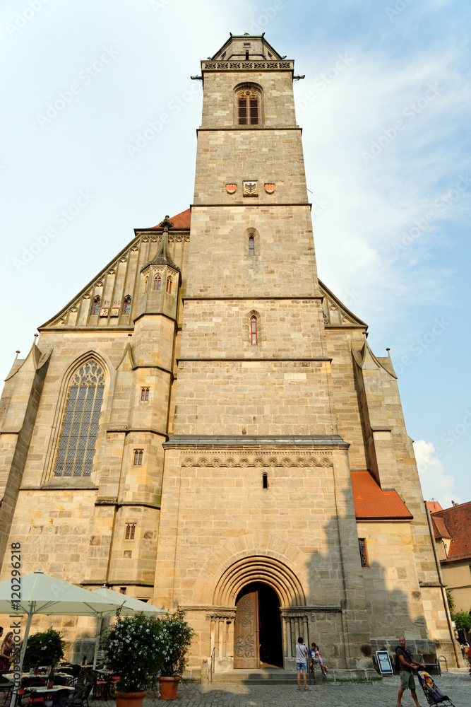  The Church of St. George in Dinkelsbuhl, Bavaria. It is a masterpiece in the Gothic style of the late 15th century by Nikolaus Eseler.