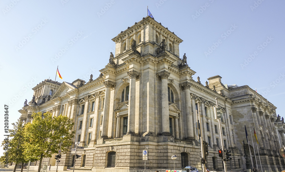 Fototapeta premium Federal Government Office - German Bundestag Reichtagsgebaeude in Berlin