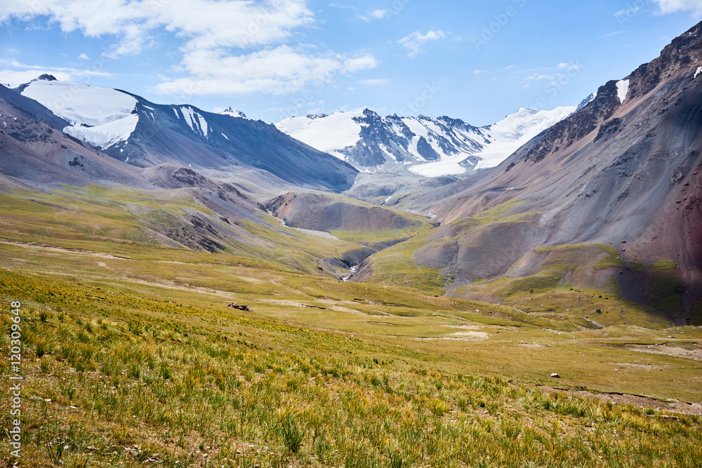Obraz premium Mountain in Kichik-Alai Range in Kyrgyzstan