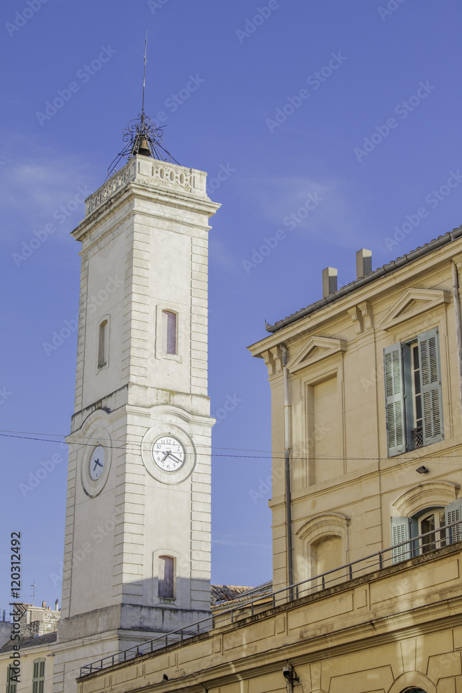 tour de l'horloge de Nîmes