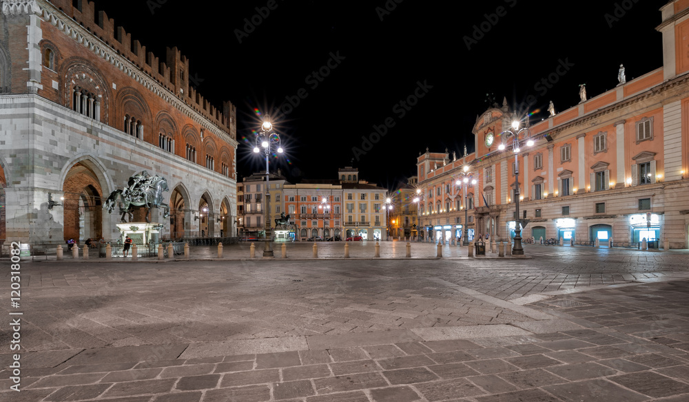 Piacenza, the main square