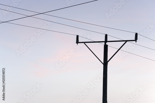 Słup i linie elektryczne © Grzegorz Polak