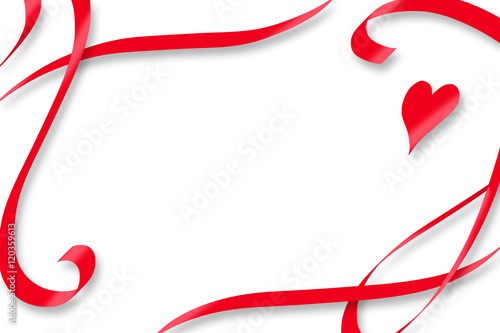白いカード/赤いリボンとハートの装飾