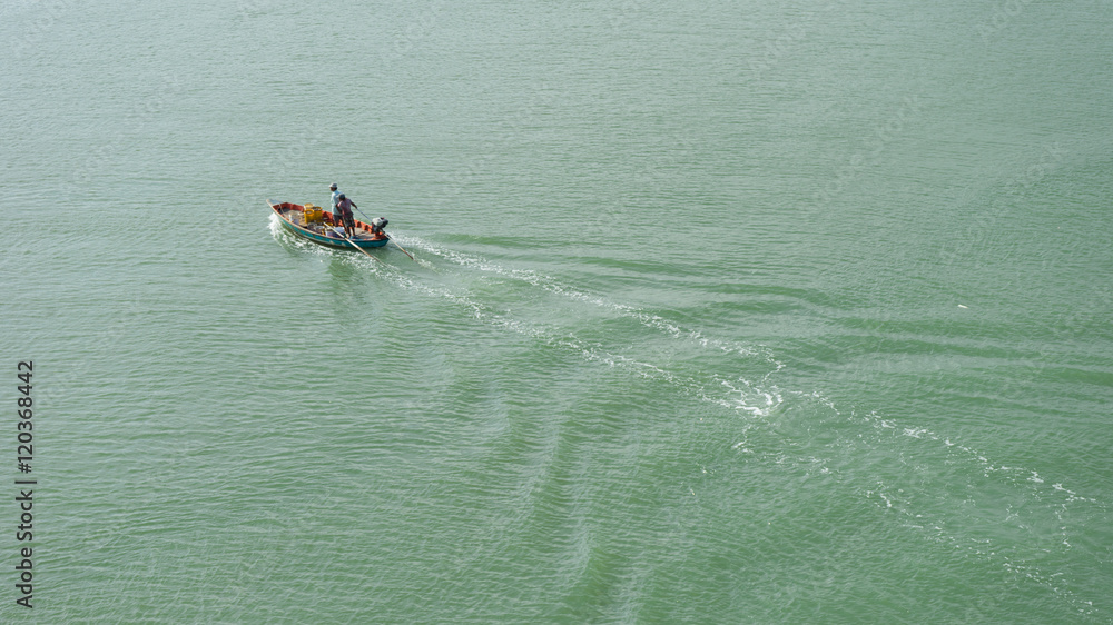 Fototapeta premium long tail boat