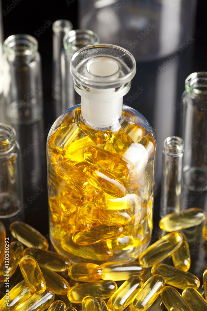 Drugs or dietary supplements and empty medical containers Drugs or dietary supplements and empty medical containers