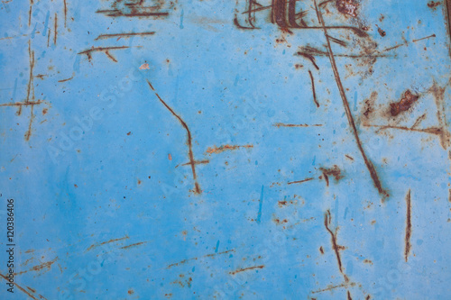 Fondo de puerta metálica azul. Textura de metal oxidado. / Blue rusted metal background photo