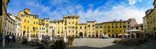 Piazza Anfiteatro, Lucca  panorama in blue sky