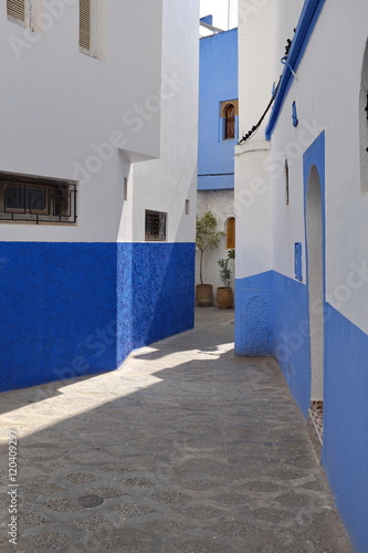 Ruelles blanches et bleues, Maroc © Bruno Bleu
