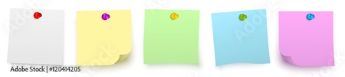 Fototapeta rząd kolorowych karteczek samoprzylepnych z szpilkami / Reihe bunter vektor klebezettel mit stecknadel