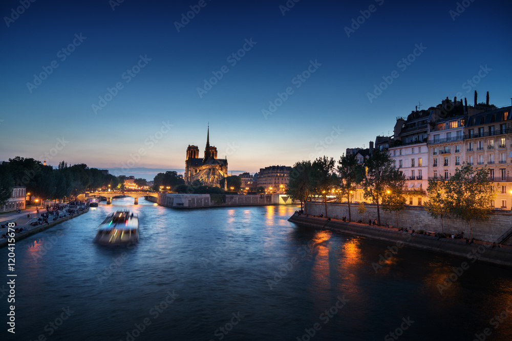 Fototapeta premium Notre Dame de Paris, France